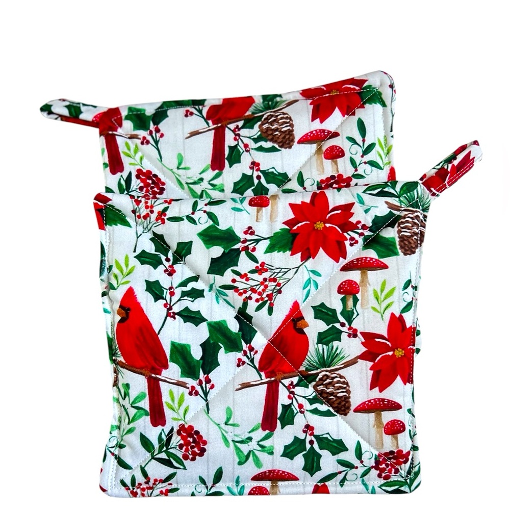 Hand Crafted Colorful Red Cardinals Themed Fabric Pot Holders or Hot Mats Trivet - Picture 10 of 10